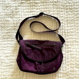 Lululemon crossbody bag, large